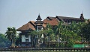 Yagon Kadwgyi Palace hotel